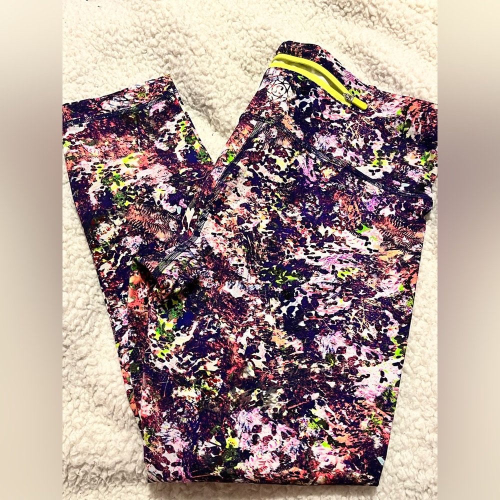 LULULEMON SEAWHEEZE 2019 Speed Wunder Crop 23” Size 6